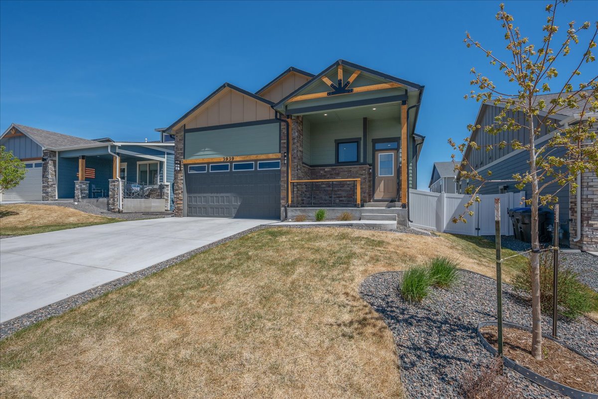 3939 Dixon Drive