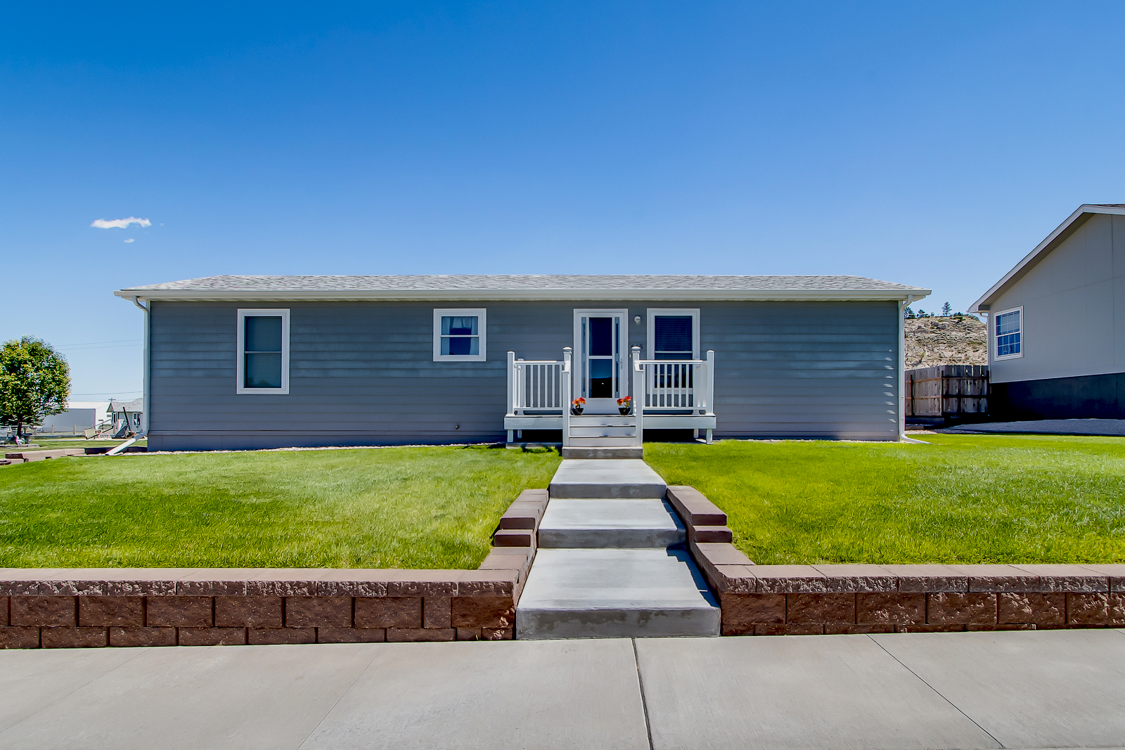 645 Black Boulevard